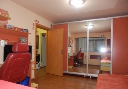 Fotografie 4 a unui apartament 3 camere în Auchan, Drumul Taberei, București